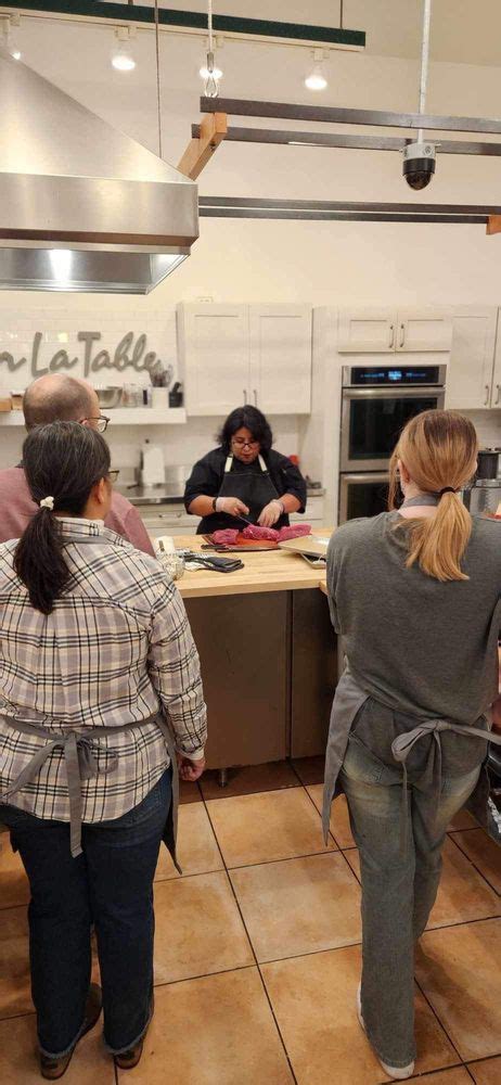 sur la table naperville cooking classes